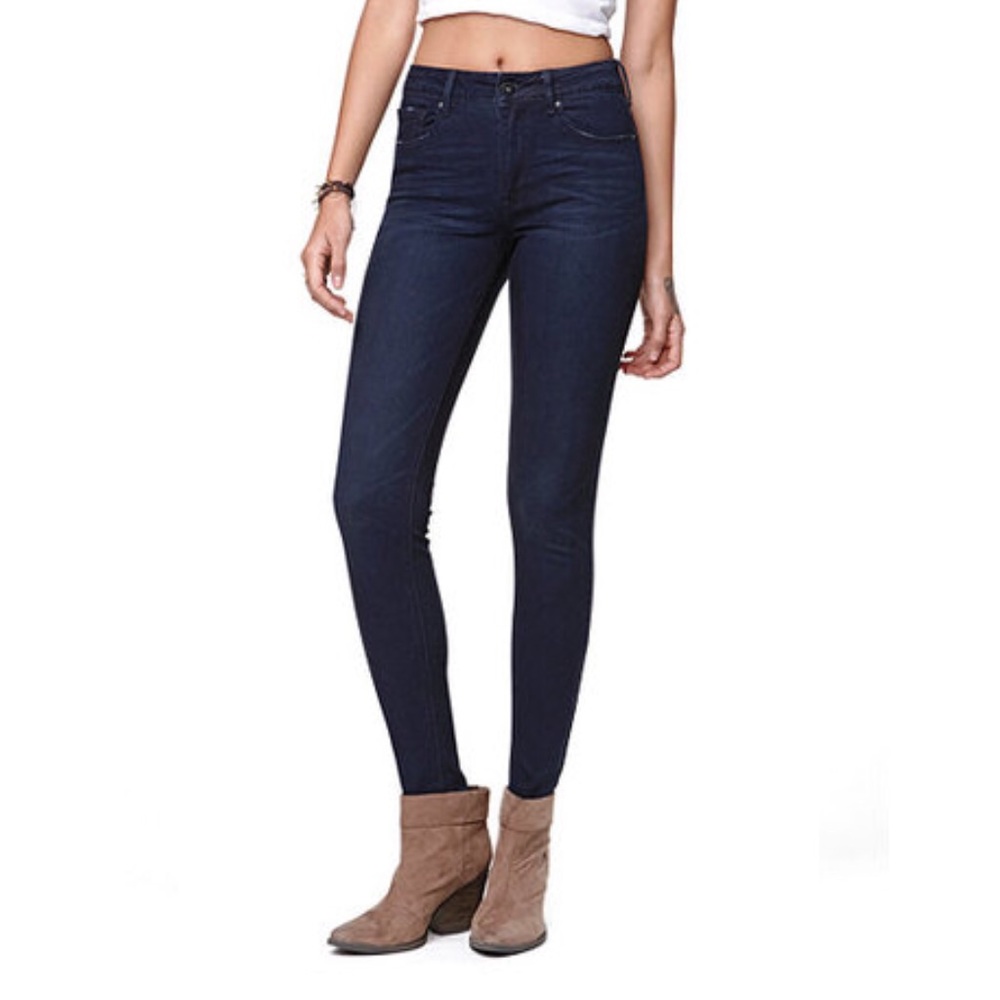 Dark Wash Bullhead Skinny Jeans